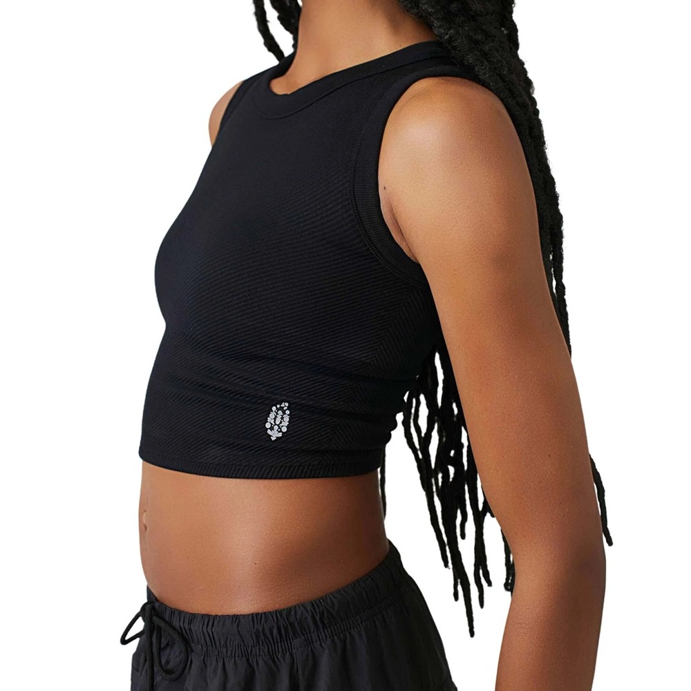Black Sleeveless Crop Top